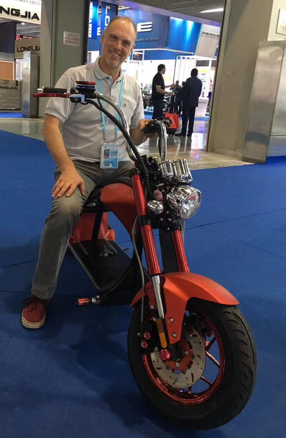 প্রাপ্তবয়স্কদের জন্য 2000w 60v বৈদ্যুতিক স্কুটার ব্যাটারি লিথিয়াম 20Ah 2 ব্যক্তি 30