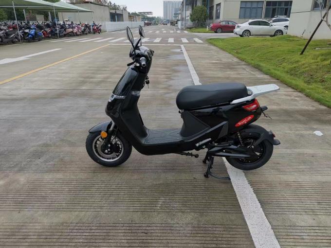 প্রাপ্তবয়স্কদের জন্য 2000w 60v বৈদ্যুতিক স্কুটার ব্যাটারি লিথিয়াম 20Ah 2 ব্যক্তি 8